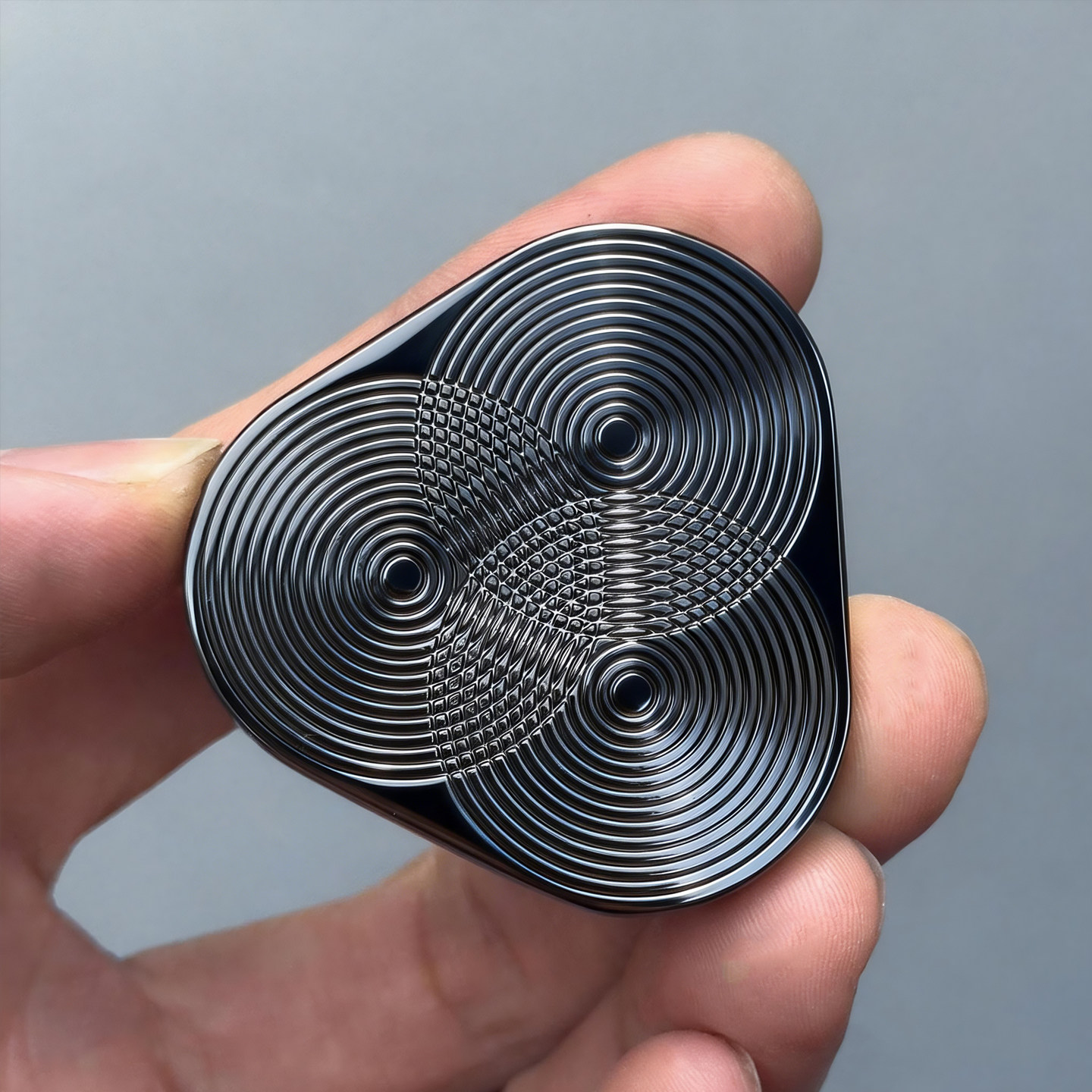 Cool Office Tech Gadgets - Driehoekige Magnetische Fidget Slider Haptische Clicker